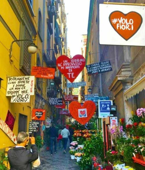 I Tre Re Via Toledo ナポリ エクステリア 写真